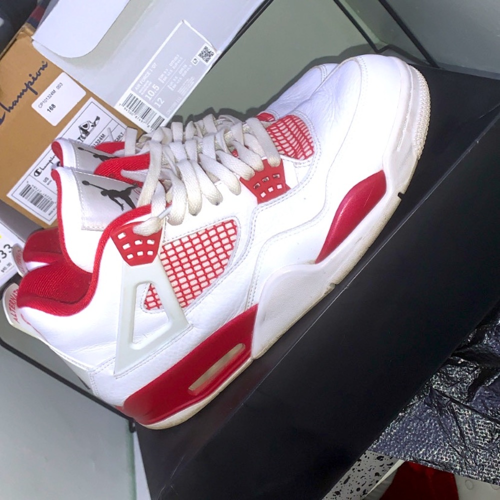 Jordan Alternate 4s